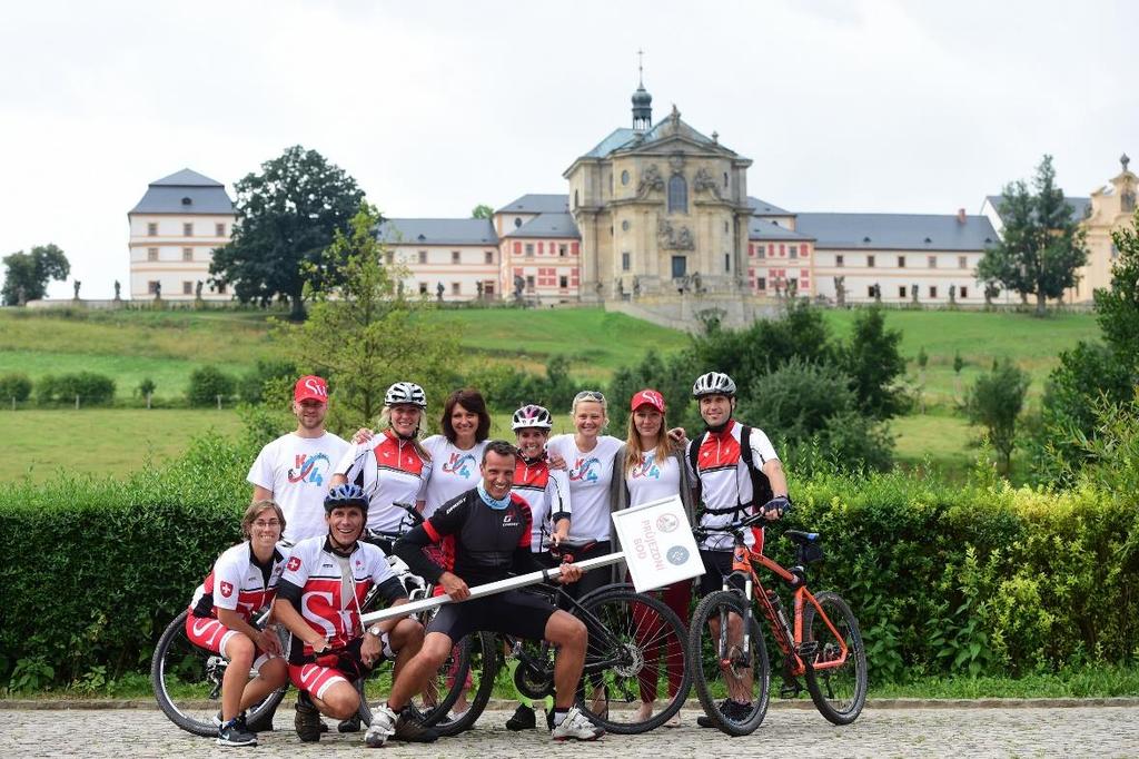 zdravých závodníků v délce 2222 km Organizátor: Cesta za snem z.s. Termín: 2. 6.