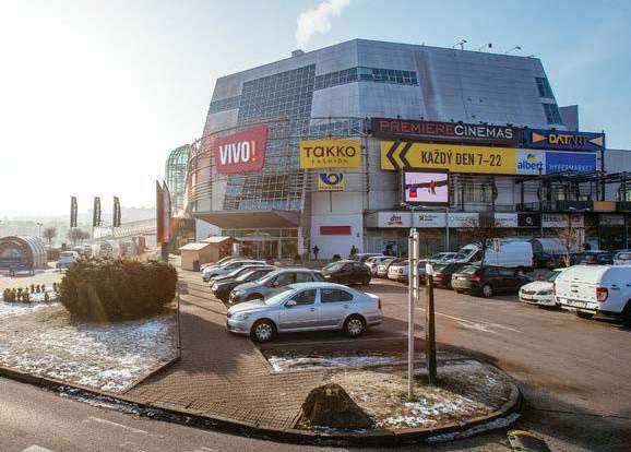 Popis lokality: Obrazovka se nachází na budov centra vpravo od hlavního vchodu. Je centrem jižní ásti rozsáhlé reziden ní tvrti Praha 10 v blízkosti Jižní spojky.