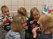 DĚTSKÝ ÚSMĚV Projekt Dětský úsměv Děti v ČR mají 2,5krát více zkažených zubů než děti ve státech jako je Švýcarsko nebo Finsko a Dánsko.