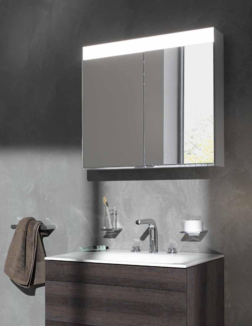 Tato výhoda bude nejvíce oceněna po sprchování, a bez zamlžování zrcadlové skříňky. Speciální vylepšení: Senzorem řízené vytápění zrcadla se vypne automaticky 20 minut po jeho zapnutí.