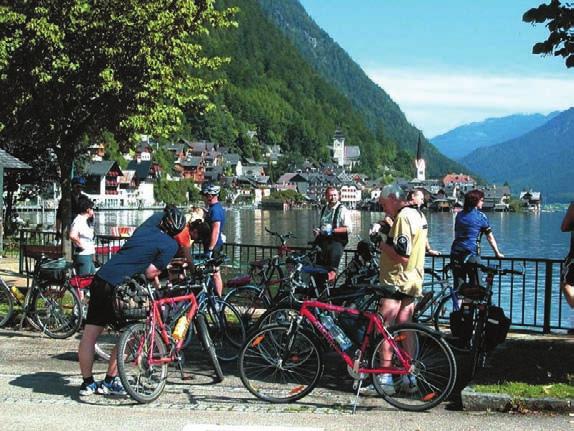 nejoblíbenějších a nejatraktivnějších cyklistických tras v Rakousku vede z německo-rakouské hranice kolem známé Dunajské smyčky až k hlavnímu městu Horních Rakous Linci.