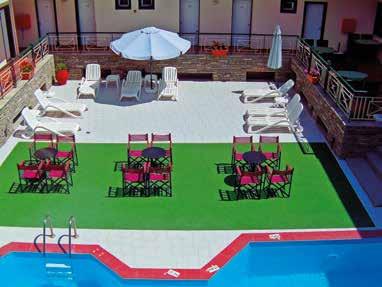 38 > ŘECKO Polichrono OBLÍBENÝ HOTEL Hotel Sun **+ ODLETY Z PRAHY Pobyty na 7 se snídaní Rodinný hotel se nachází cca 50 m od pláže,
