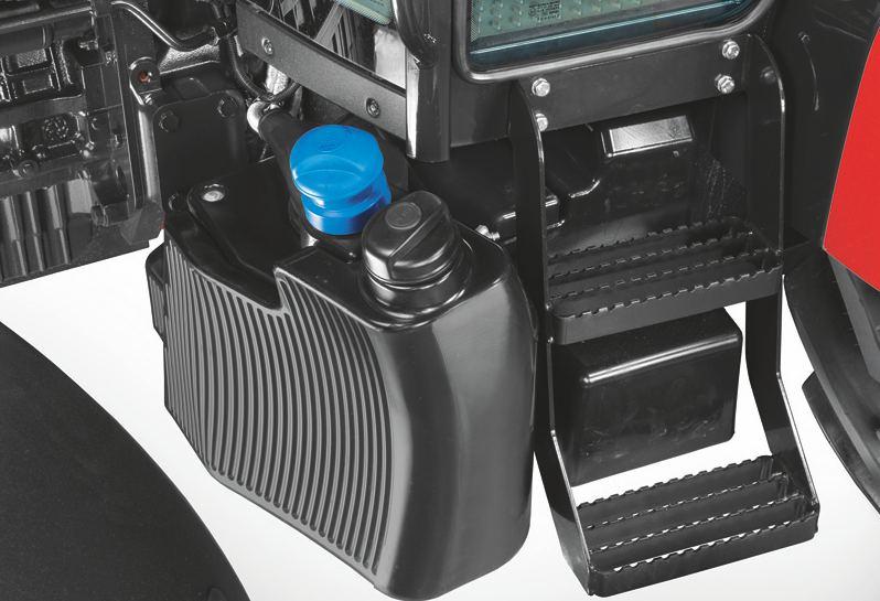 Paměťová tlačítka umožňují uložení dvou úrovní otáček motoru Nová palivová nádrž a nádrž AdBlue Dosažení vynikajících výkonů je umožněno mimo jiné i vzduchovým filtrem PowerCore Vše pod kontrolou: