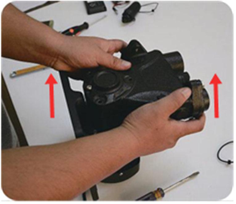 Důležitá je vizuální kontrola přívodního kabelu, který musí být ve stavu odpojeno.