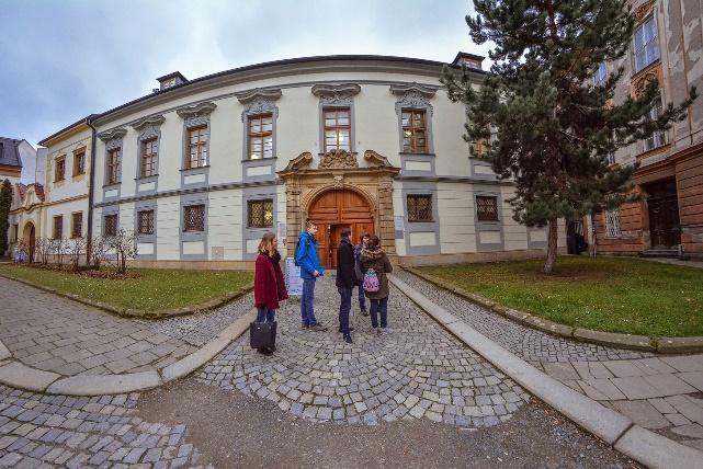 Filozofická fakulta Univerzity Palackého v Olomouci Více než 600