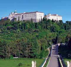 Ravena Rimini Loreto Urbino Gubbio Perugia Assisi M O N T E C A S S I N O cestovní pojištění a proti stornu (max.