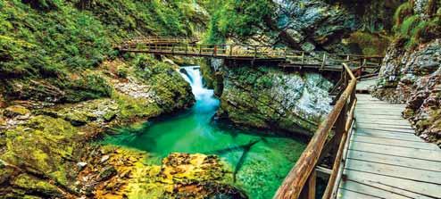 SKVOSTY SLOVINSKA JULSKÉ ALPY SOUTĚSKA VINTGAR VODOPÁDY SAVICA BOHINJSKÉ a BLEDSKÉ JEZERO RIBAČEV LAZ TRIGLAVSKÝ NP VRŠIČ ŘEKA SOČA PREDELSKÉ JEZERO FUSINE PLANICA LUBLJANA ŠKOFJA LOKA POSTOJNSKÉ