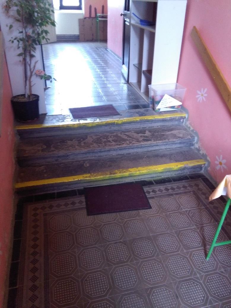 Oprava chodby a schodů za hlavním