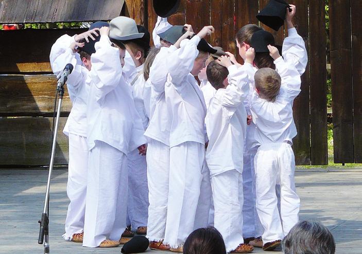 Dětské folklorní soubory BARTOŠŮV dětský folklorní soubor, Zlín Vedoucí souboru: Ing.