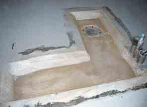 vrstva u plovoucích podlah beton tepelná izolace potěr dlažba žlábek prostor pro podlahový žlábek hydroizlace žlábku Nerezová tvarovka s
