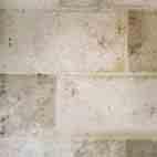 Pokládka přírodního kamene bez změny barevnosti Pokládka do silnovrstvého lože Časté chyby při pokládce Tradiční pokládka přírodního kamene nebo lisovaného betonu - popsaná v DIN 18332 a DIN 18333 -