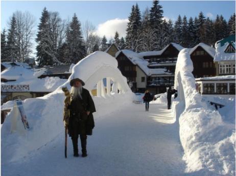 Šklka ve škle (Pr) 8. 6. DD 1. stupeň 9. 6. DD 2. stupeň 27. 6. akademie dpledne, d 18,00 akademie pr rdiče Výlety a exkurze I. IX.
