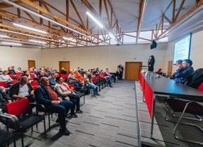 Děkujeme Evě Skořepové, Patrikovi Hrdinovi, Petrovi Cemperovi, Kataríně Mikulandové a Lucii Fialové za podporu, organizaci