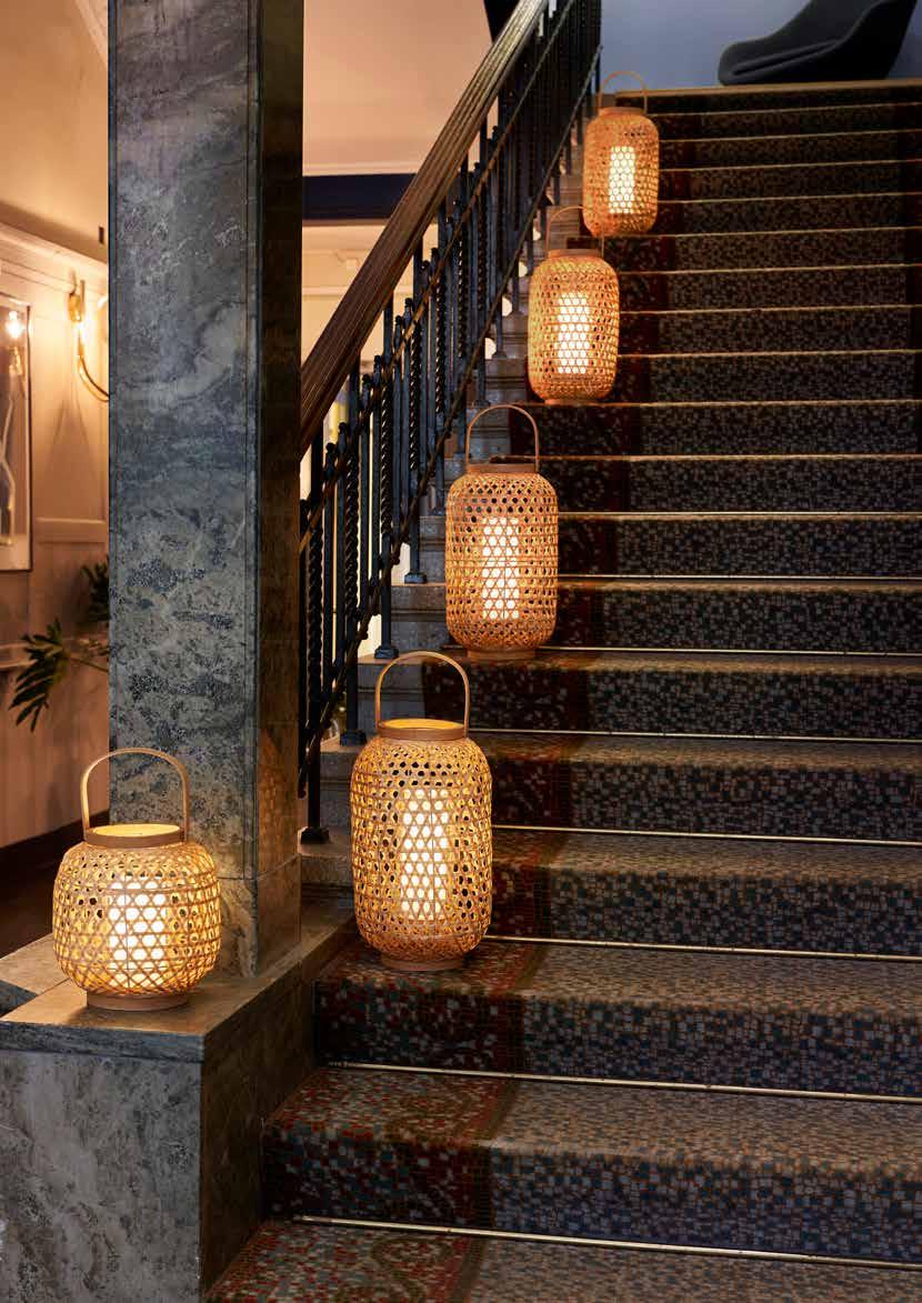 Skvělé nápady S naším osvětlením LED můžete být kreativní, rozzářit své hosty a přilákat více kolemjdoucích do své restaurace.