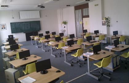 Ze zahraničí navštívilo školu 18 učitelů z partnerských škol se kterými spolupracujeme v projektech Comenius, Leonardo a Bilvoc, Velmi dobré je, že někteří z nich znají naší školu již z předchozích