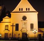 . do 6. 1. ji tvoří malá figurka Ježíška a klečící postavy P. Marie a sv. Josefa, poté je v jesličkách uložena větší figurka Ježíška, sv. Josef stojí, P. Maria sedí a přibudou také Tři králové. 25.