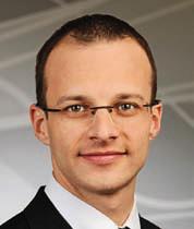 Pro skupinu Telefónica pracuje již od roku 2006. Začínal na pozici ředitele pro Podnikovou strategii Telefónica O2 UK. V posledních letech vedl Divizi Home and Broadband.