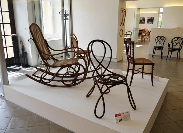 Zájemci ho najdou ve Vile Thonet, která léta chátrala jako sklad nemocničního materiálu a v roce 2008 prošla kompletní rekonstrukcí v režii Tonu.