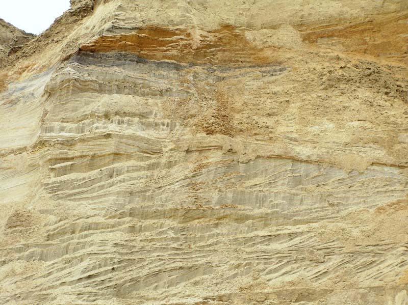 Psamitické sedimenty - psamity Jako psamity označujeme klastické sedimenty s obsahem více jak 50 % zrn velikosti 0,063 2 mm.