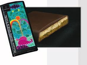 PRALINKOVÉ ČOKOLÁDY MĚKKÝ KROKANT S KOKOSEM Měkký krokant s výborným strouhaným kokosem, kombinovaný jemnou karamelovou krupičkou a obalený mléčnou čokoládou.