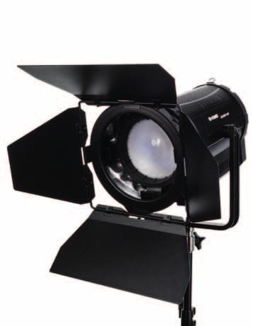 Parametry LED WIFI 750F Fresnel FY3479 LED WIFI 480F Fresnel FY3472 Výkon: 750 W 480 W Lux 2 m/15182, 3 m 5663, 5 m/2072 1 m/43800, 3 m/4540, 5 m/1610 CRI 95 95 Úhel osvitu 20-60 20-60 Regulace