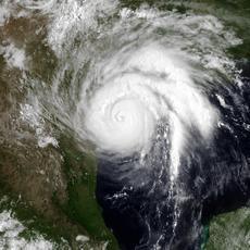 Tropická cyklóna a třetí hurikán atlantické sezóny 2017. 12 let klidu od Katriny. Úhrnem 1 300 mm srážek 1.