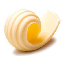 Cena jogurtů meziročně stoupla o 13,5 %, sýrů dokonce o 15,9 %. Hlouběji do peněženek museli lidé sáhnout i při koupi vajec a cukru. Cena vajec stoupla o 23,6 % a cukr meziročně zdražil o 21,2 %.