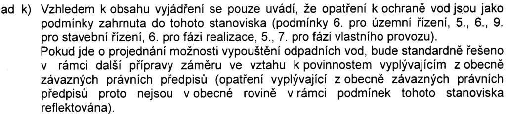 Separace kolektorové vozovky je sledována bez obrub a je øešena typovými betonovými svodidly.