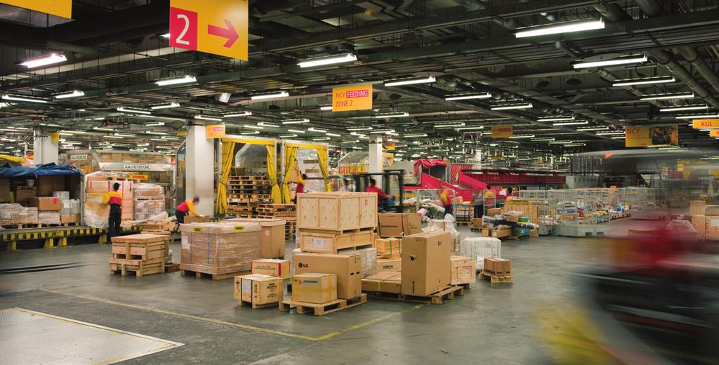 Průvodce balením 2 300 KG KUS MAX 300 CM KUS MAX SPRÁVNÝ OBAL OBSAH Limity jednotlivých kusů a zásilek 3 Společnost DHL Express poskytuje nejlepší služby v doručování mezinárodních expresních zásilek
