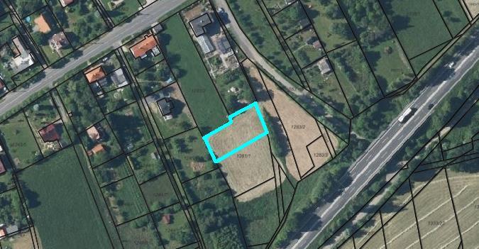 Návrh č. 11 podaný Josefem Mikulíkem, nový vlastník Jiří Mráz, Beskydská 585, N. Jičín Pozemek parc. č. 1281/1, požaduje změnu části pozemku, o rozloze cca 1000 m 2 přiléhající k současné zástavbě, pro výstavbu rodinného domu Dle současně platné územně plánovací dokumentace je pozemek parc.