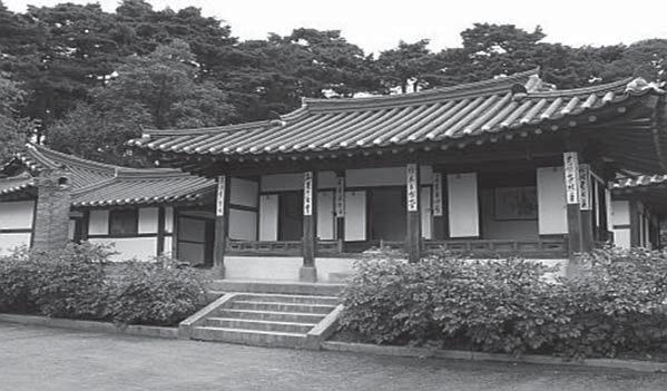 Ojukheon, rodný dům Yul Gokův, se nachází ve městě Gangneung, v přístavu na severovýchodním pobřeží dnešní Jižní Koreje. V roce 1963 byl tento dům prohlášen za národní památku.