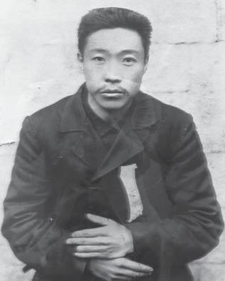 Joong Gun (1879 1910) O životě Ahn Joong-gun je bohužel velmi málo záznamů.