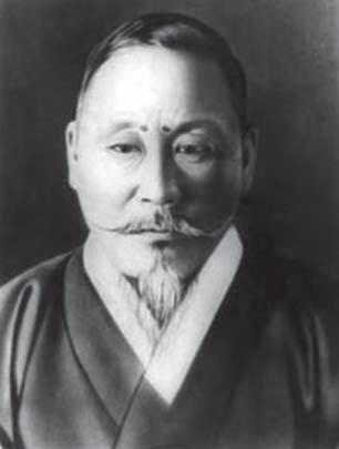Eui-Am (1861 1922) Son Byong-hi se narodil v roce 1861 v Cheongju v provincii Chungcheong v Jižní Koreji. o jeho mládí se rovněž nedají bohužel vypátrat téměř žádné informace.