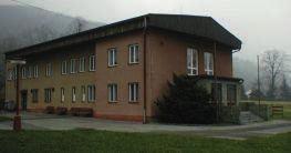 Ubytování : ve stanech v areálu BAV klubu, k dispozici budova s hernou, sálem, klubovnami, jídelnou, zahrada, ping-pong,