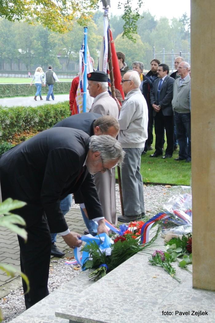 VÝROČÍ VZNIKU ČSR VÍTKOV NEZNÁMÍ HRDINOVÉ PAMÁTNÝ DEN SOKOLSTVA NA SLETIŠTI