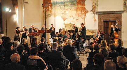 Mezi opravdové skvosty patří také Komorní filharmonie Pardubice, jeden ze špičkových českých orchestrů, který je svým obsazením menším symfonickým tělesem haydnovskomozartovského typu.
