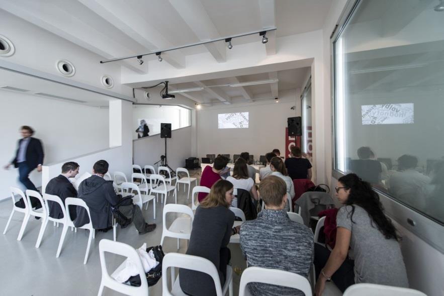 produktové prezentace, workshopy, přednášky, tiskové konference