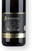 733209 Rulandské šedé Moravské zemské víno ZD Němčičky Odrůda: 100 % Rulandské šedé Obsah alkoholu: 13 %