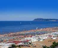 Městečko Silvi Marina se nachází v regionu Abruzzo ve střední Itálii a bývá nazýváno perlou adriatického pobřeží.