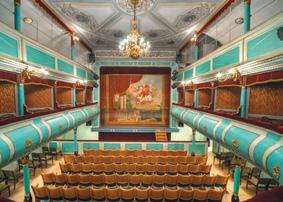 1833 a patří k nejstarším měšťanským divadlům vůbec.