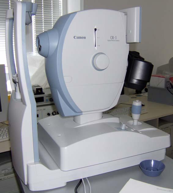 Retinální (fundus) kamera Spojení mikroskopu a digitálního fotoaparátu Canon CF 60DSi,