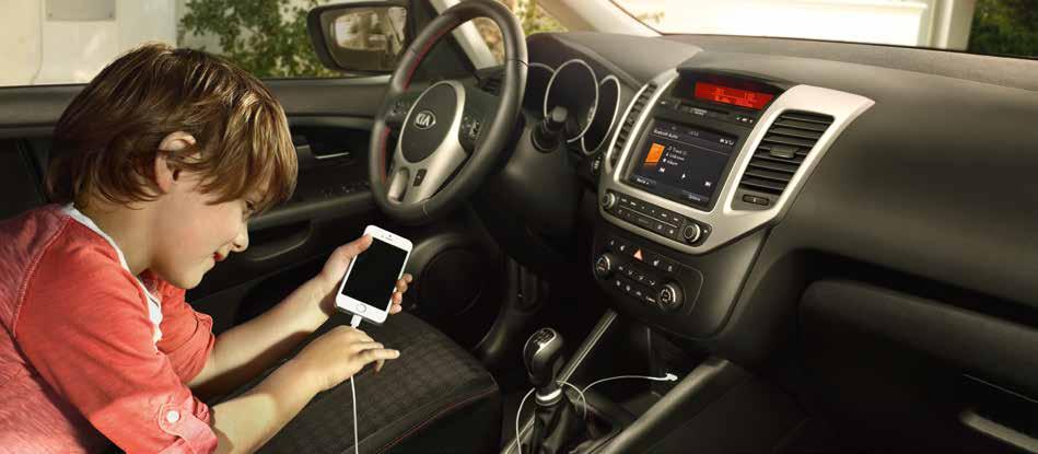 Technologie Bluetooth umožní telefonovat i během řízení, navigační systém najde i ta