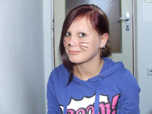 Jako malý jsem chtěl být: Jako skoro každá holka :D Princezna Životní sen: milující manžel, 2 děti, velká farma plná koní Spolužáci o mně říkají: krásná; hodná Neobejdu se bez: foťáku v ruce, koní a