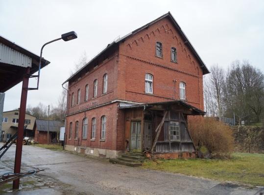 10. května 2018 Putování z Bernstadtu do Herrnhutu Vydáme se po stopách zapomenuté trati, po které dříve jezdily parní lokomotivy.