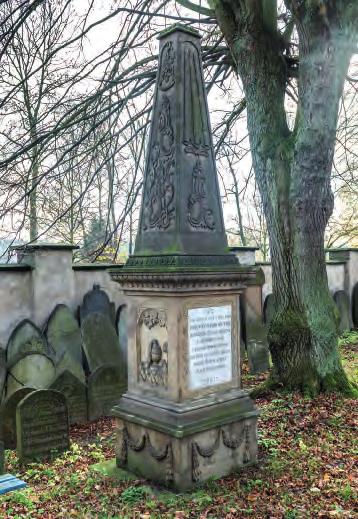 Pardubice. Náhrobek Viktora Vohryzka. The tombstone of Viktor Vohryzek. פרדוביצה. מצבת הקבר של ויקטור ווהריזק. Pardubice. Pomník nad společným hrobem ostatků přenesených ze starého hřbitova.