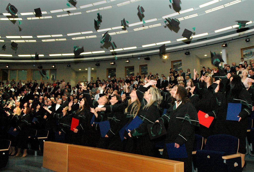 Studium: bakalářské studium (Bc., 3 roky) navazující magisterské studium (Ing.