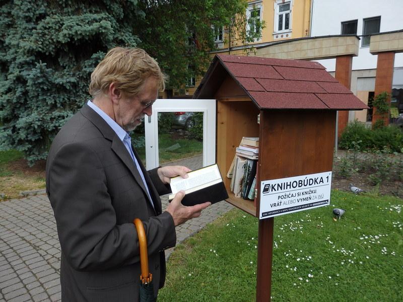 Od roku 1924 je sídlem krajské knihovny, která současně působí jako veřejná knihovna pro obyvatele města.