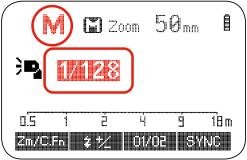 Pokud nastavíte rychlostí závěrky na 1/320s (Auto FP) nebo 1/250s (Auto FP) v nastavení fotoaparátu Nikon, na jednotce blesku se objeví < > bez ohledu na skutečně vybrané rychlosti závěrky.