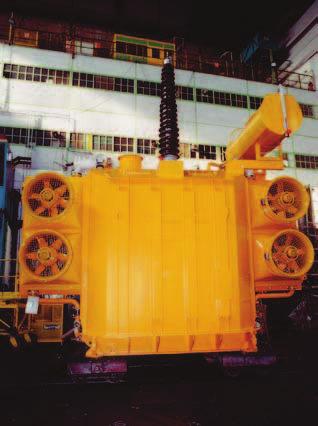 Jednofázový zvyšovací transformátor 220 / 3 / / 110 / 3 / / 110 / 3 MVA, 242 / 3 / / 15 / 15 kv Vyroben pro: ČEZ a.s., Vodní elektrárny Štěchovice - elektrárna Orlík Jednofázový zvyšovací transformátor se dvěma vinutími NN.
