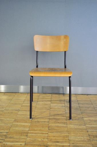 Židle (ilustrační obrázek různé